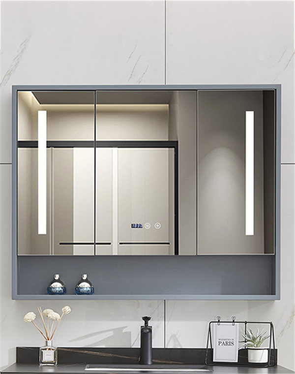 trojuholníková zrkadlová skrinka GGMC18