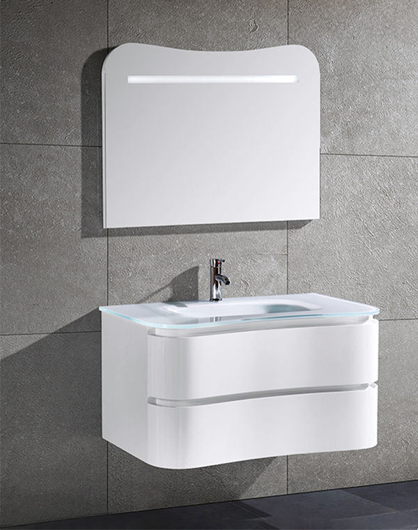 nábytková drevená skriňa GGP81