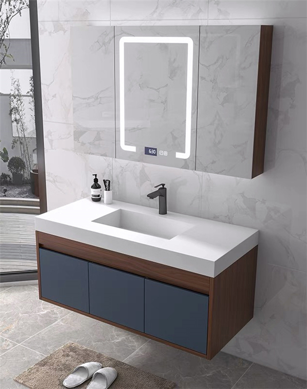 moderná kúpeľňová skrinka GGM32